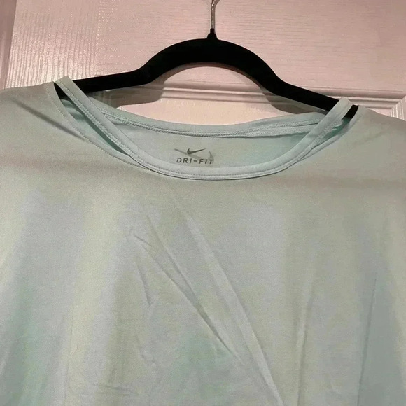 Nike Women’s Seafoam Dri-Fit Short Sleeve Slash Collar Logo Tee Size Small - Picture 2 of 9